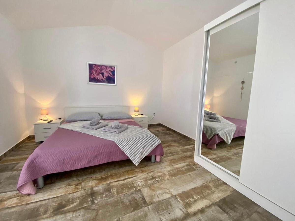 Apartments King - City Center Novalja Luaran gambar